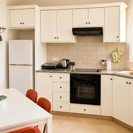 Ameli Serenity By Staycom Apartment *